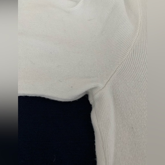 Roz & Ali 3/4 sleeve sweater. - Picture 5 of 5